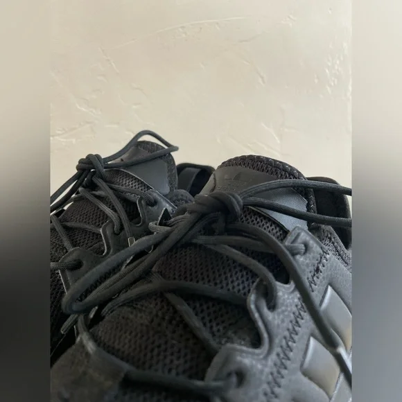 ADIDAS runners - Picture 2 of 5